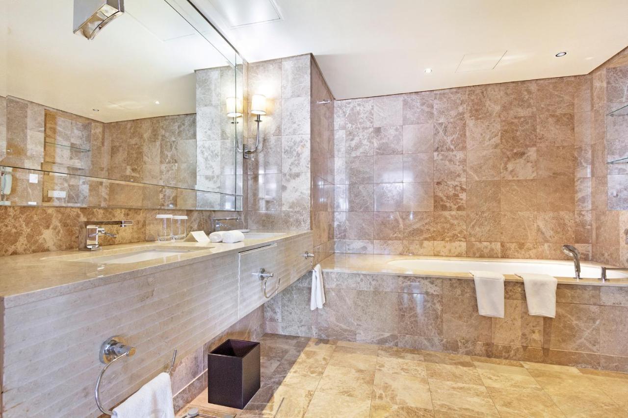 Taj Hotel Cape Town - Luxury 5 Star Suites - Very Spacious With Kitchenette, Lions Head Views Bagian luar foto