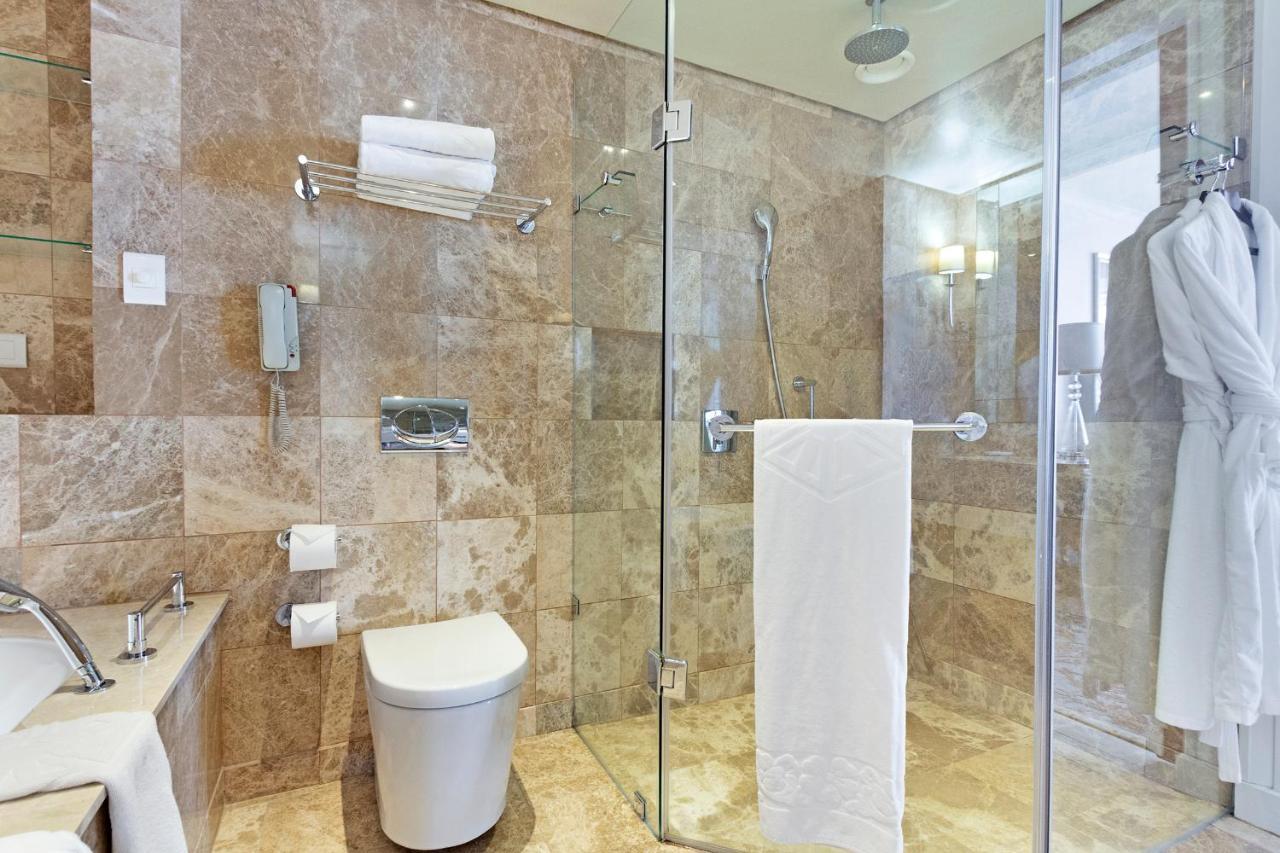 Taj Hotel Cape Town - Luxury 5 Star Suites - Very Spacious With Kitchenette, Lions Head Views Bagian luar foto