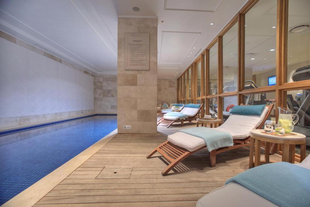Taj Hotel Cape Town - Luxury 5 Star Suites - Very Spacious With Kitchenette, Lions Head Views Bagian luar foto